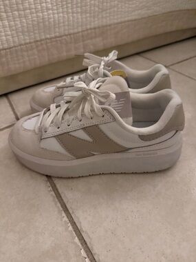 New Balance Women’s White and Taupe Platform Sneakers